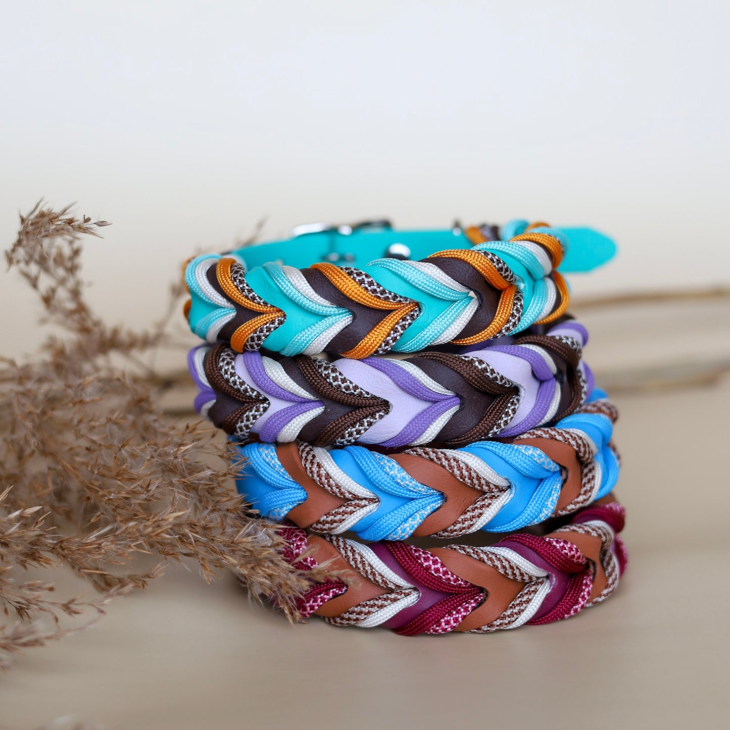 Iceberg Braided paracord collar