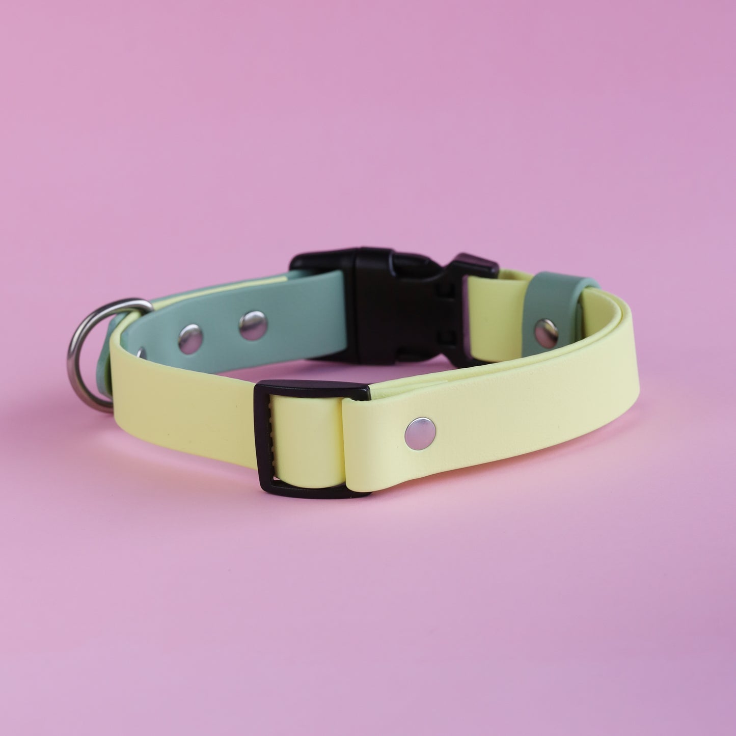 Premade Adjustable collar with side release buckle - Pastel yellow/sage