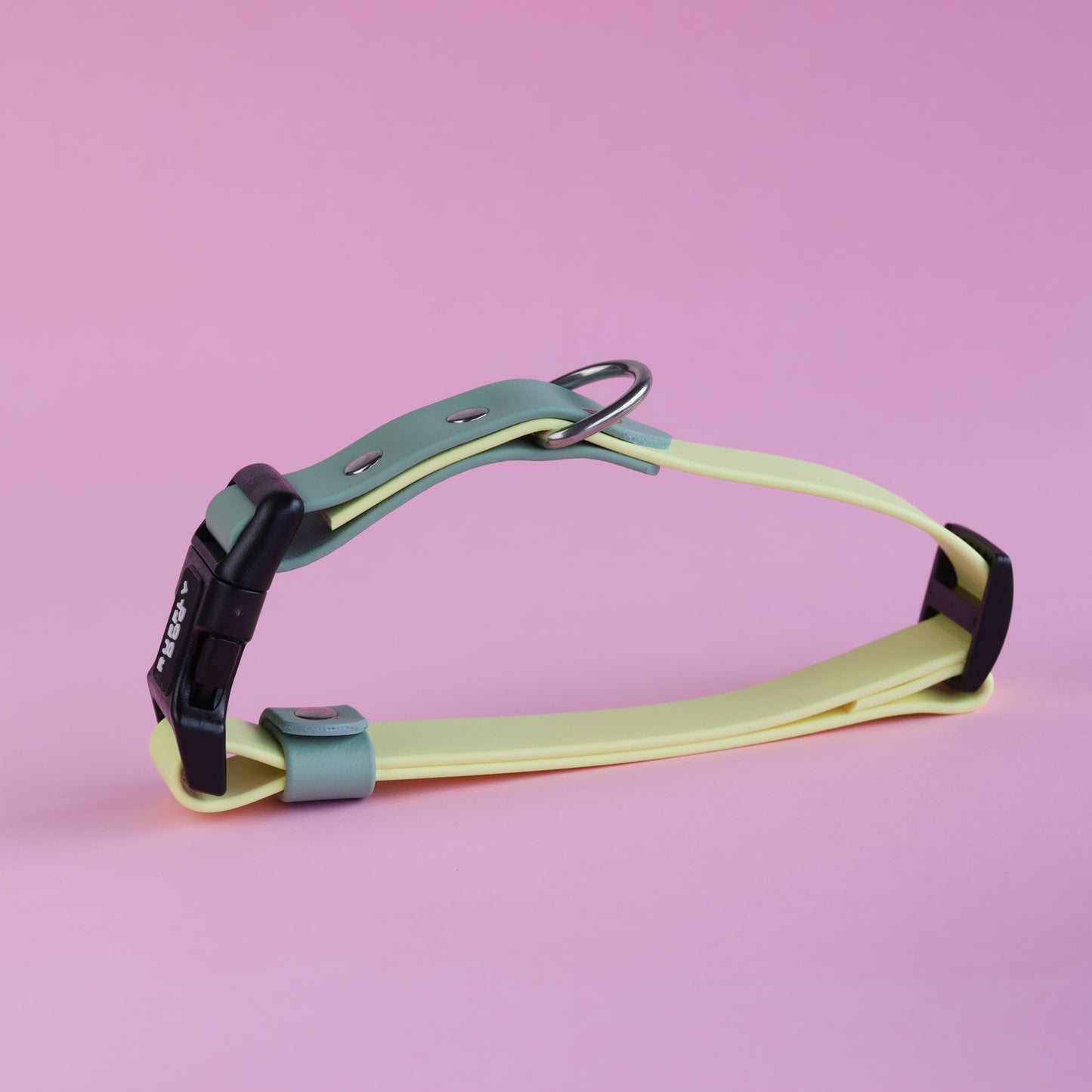 Premade Adjustable collar with side release buckle - Pastel yellow/sage
