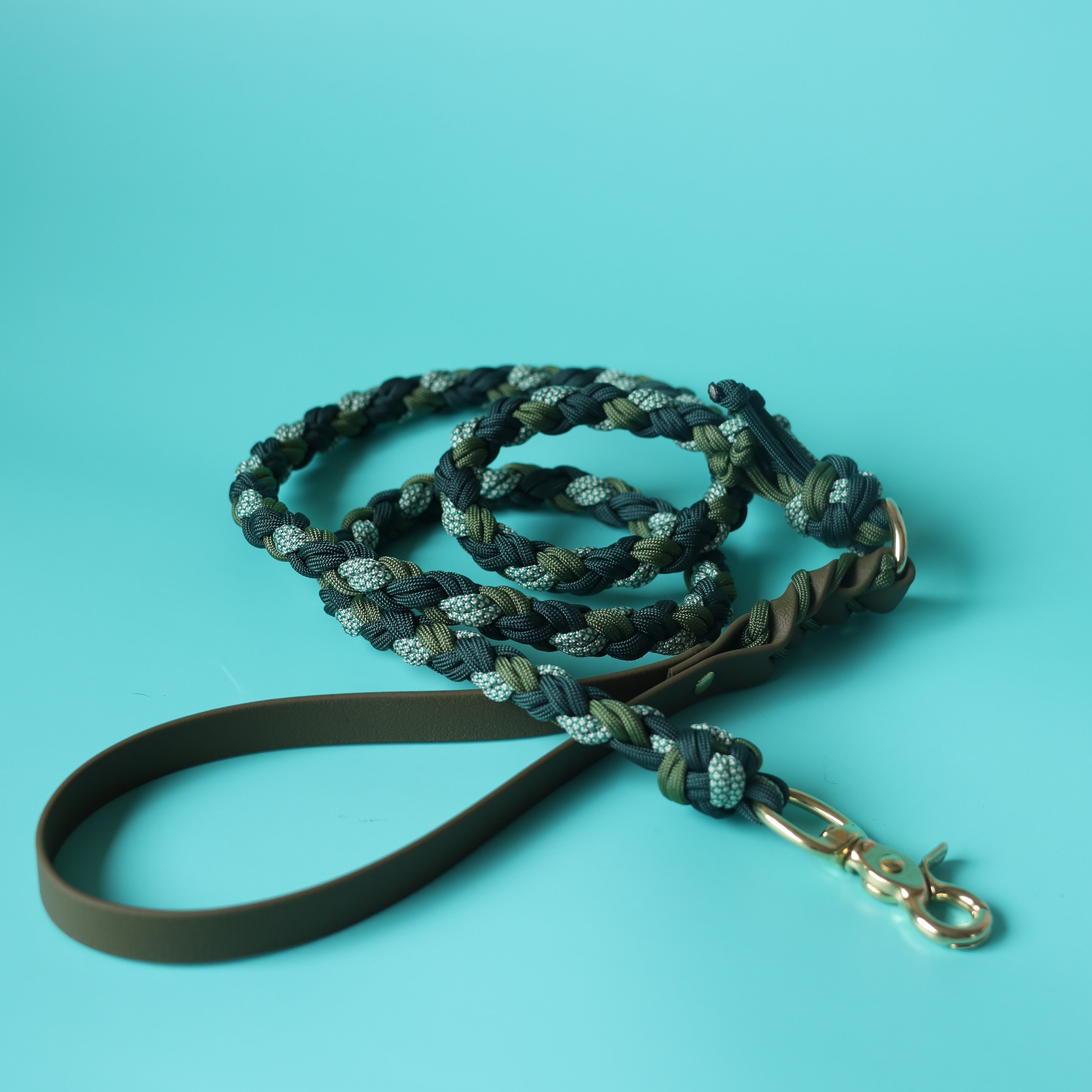 Braided paracord leash with Biothane handle Olive